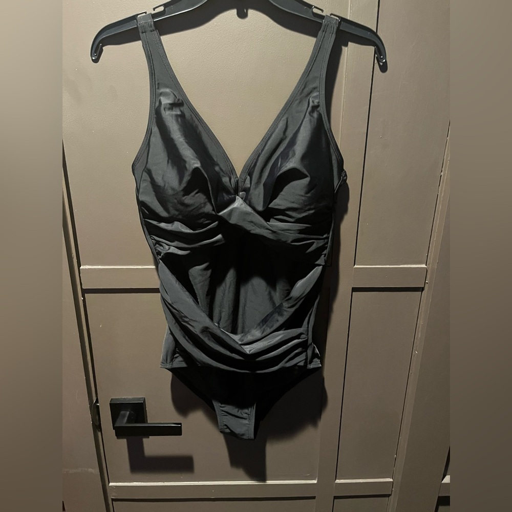Smismivo Black One-Piece Swimsuit Size MEDIUM New